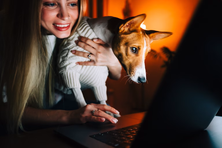 Why More Pet Owners Are Turning to Online Pharmacies in 2025 28 Why More Pet Owners Are Turning to Online Pharmacies in 2025